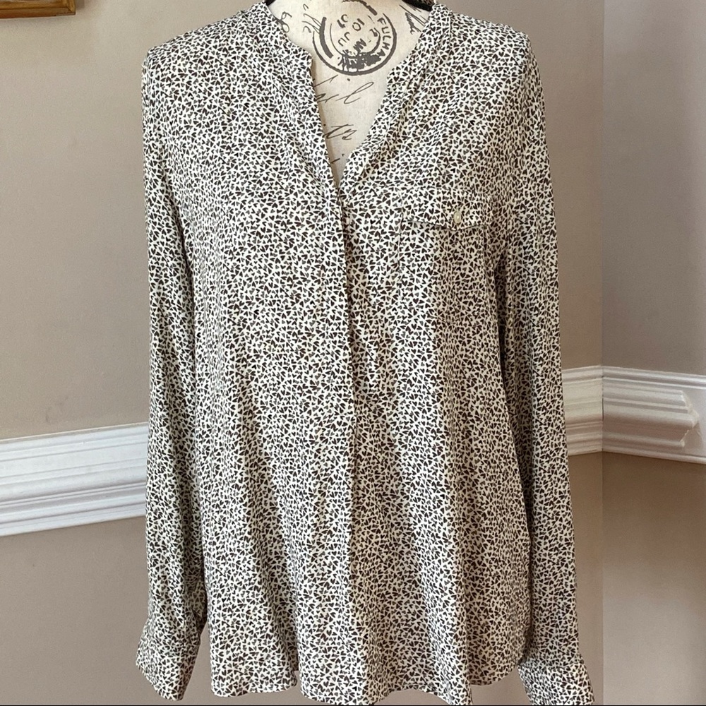 Banana Republic Henley heart print blouse- long sleeve.